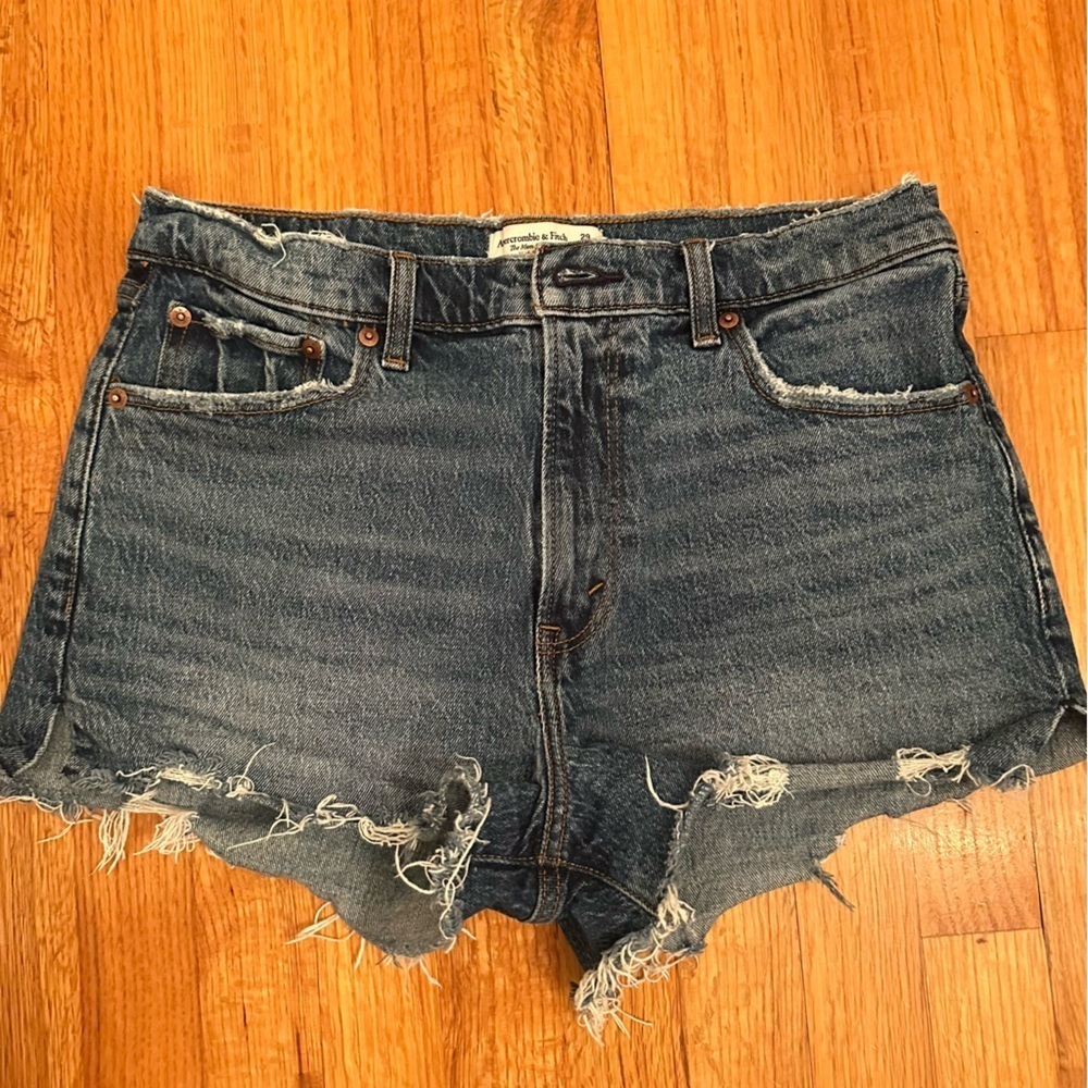 Abercrombie & Fitch Denim Distressed The Mom Shorts High Rise Size 29(b5) - Picture 2 of 11
